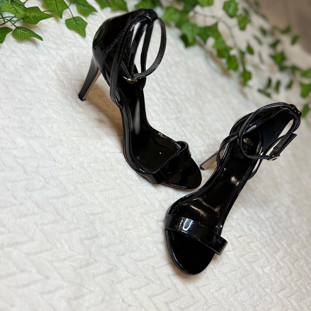 Forever 21 Glossy Black Heels
